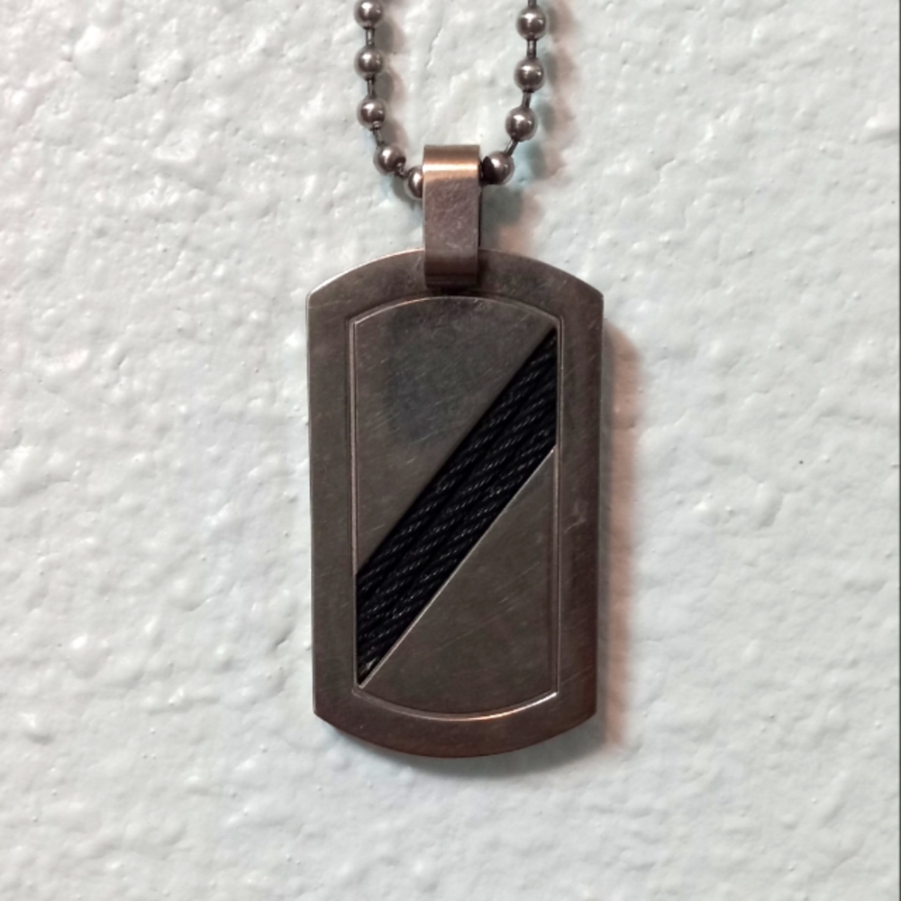 TJ titanium dog tag with insect black cable